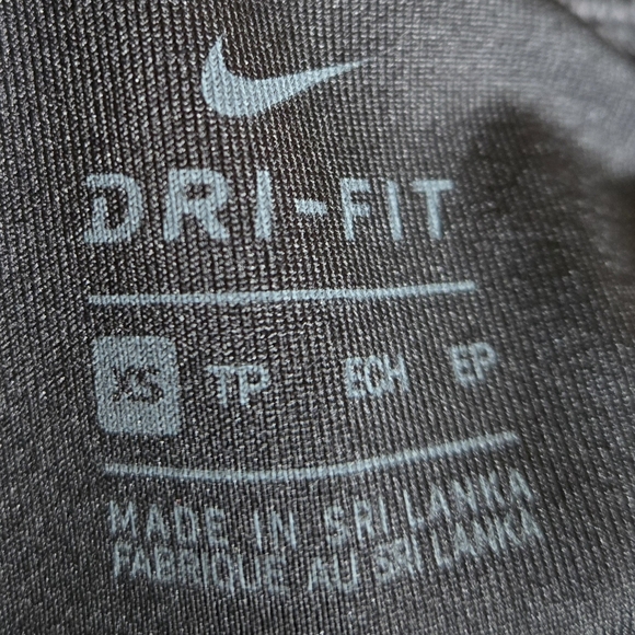 Nike Dri-fit Criss-Cross Sports Bra - Picture 4 of 4